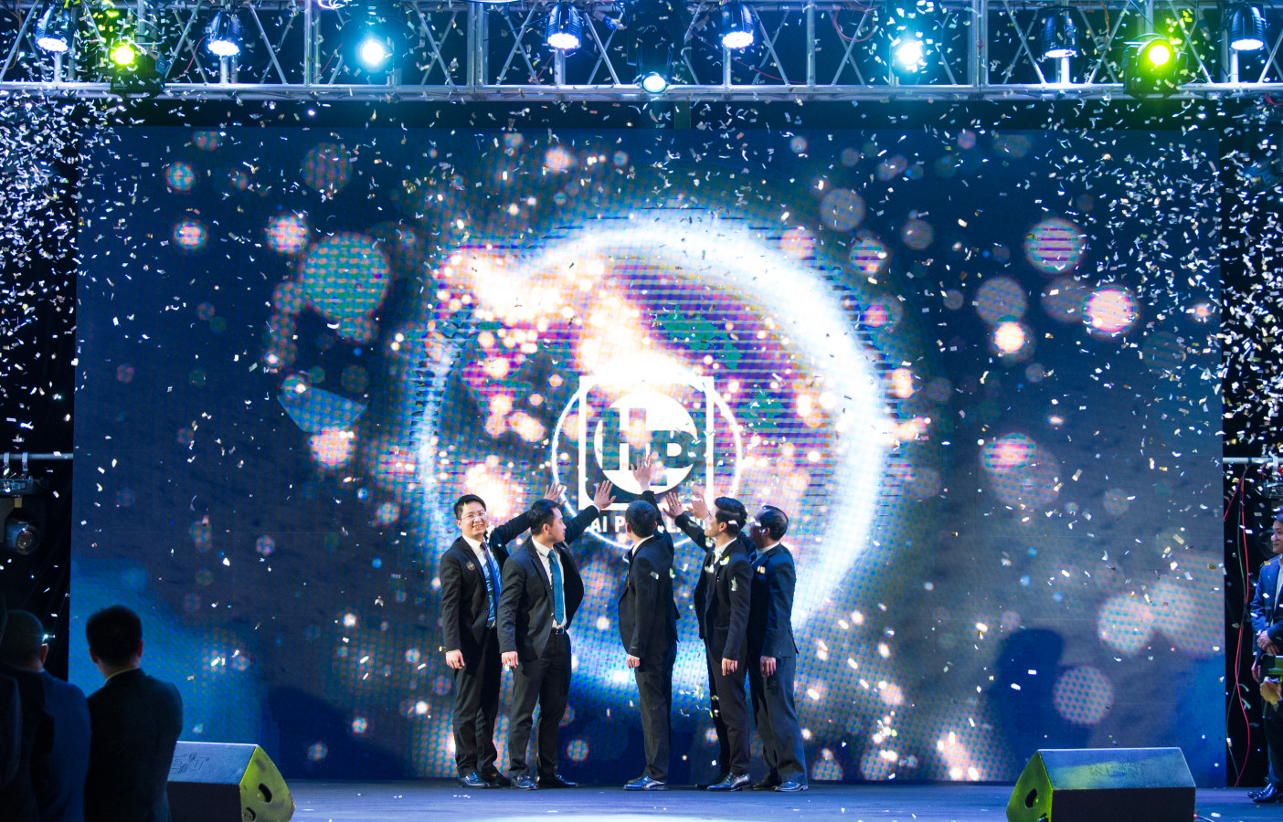 Tưng bừng Gala Dinner 2019 Hai Phat Land