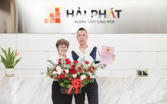 Tập đoàn Hải Phát bàn giao Sổ đỏ Căn hộ đầu tiên cho cư dân Roman Plaza